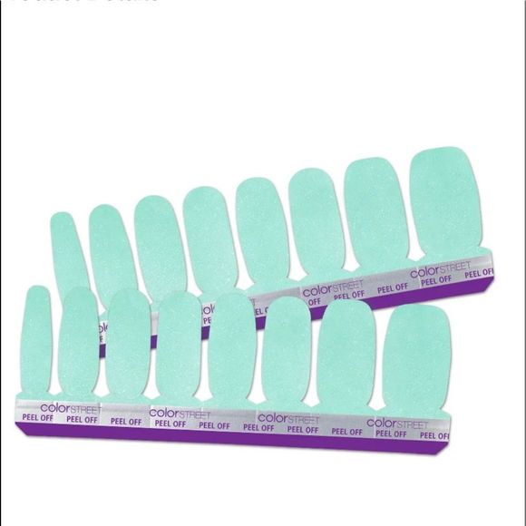 Color Street | Tranquil Waters a turquoise tone encrusted with iridescent flakes - Picture 4 of 11